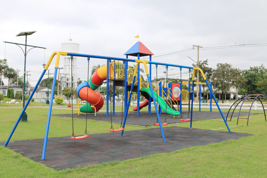 Best Playground Installation Contractor